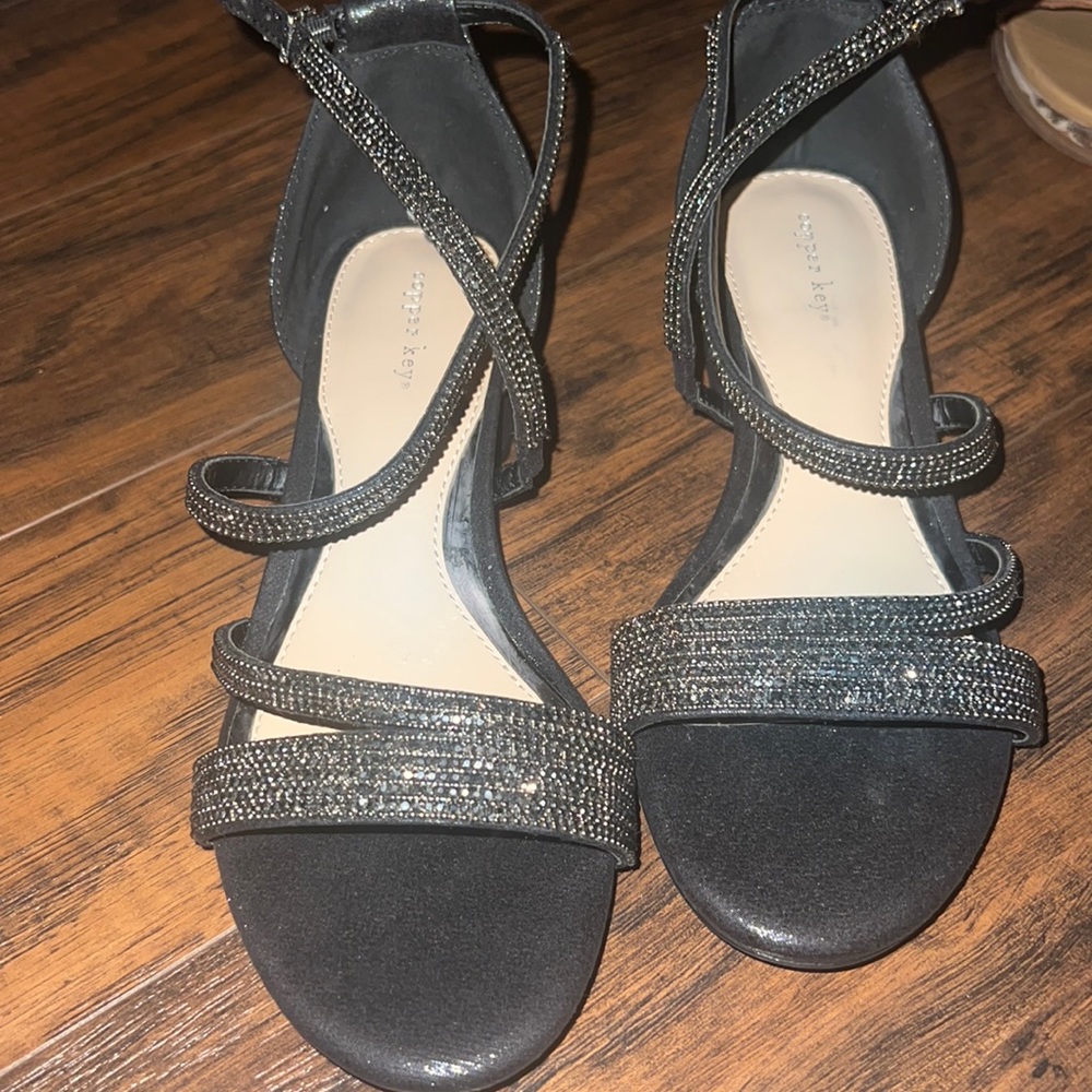 Absolutely stunning open toes girls shoes size 4 black and silver small heels